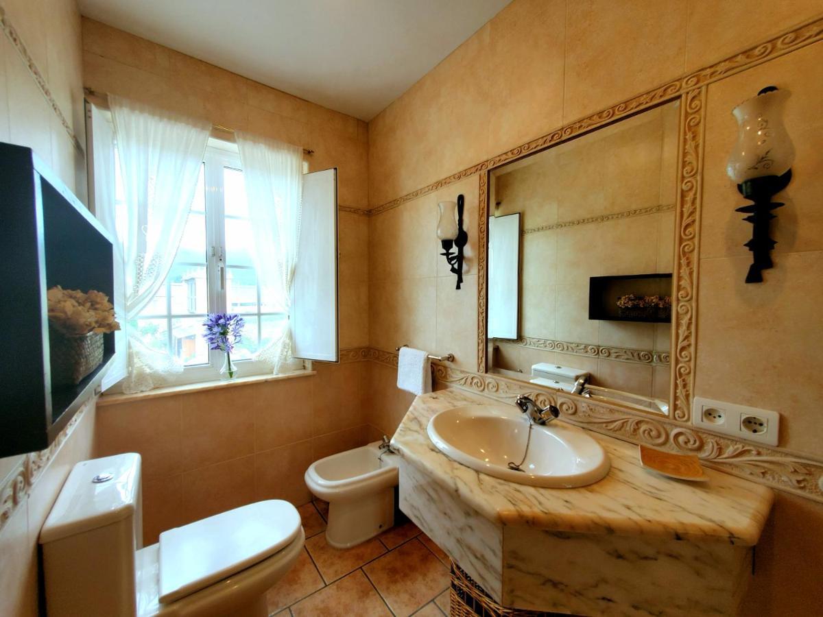 Apartamentos Turisticos Rosa Ribadeo Zewnętrze zdjęcie