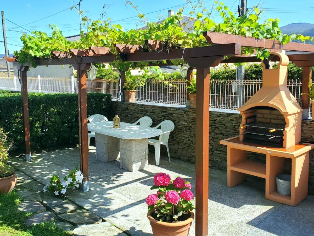 Apartamentos Turisticos Rosa Ribadeo Zewnętrze zdjęcie