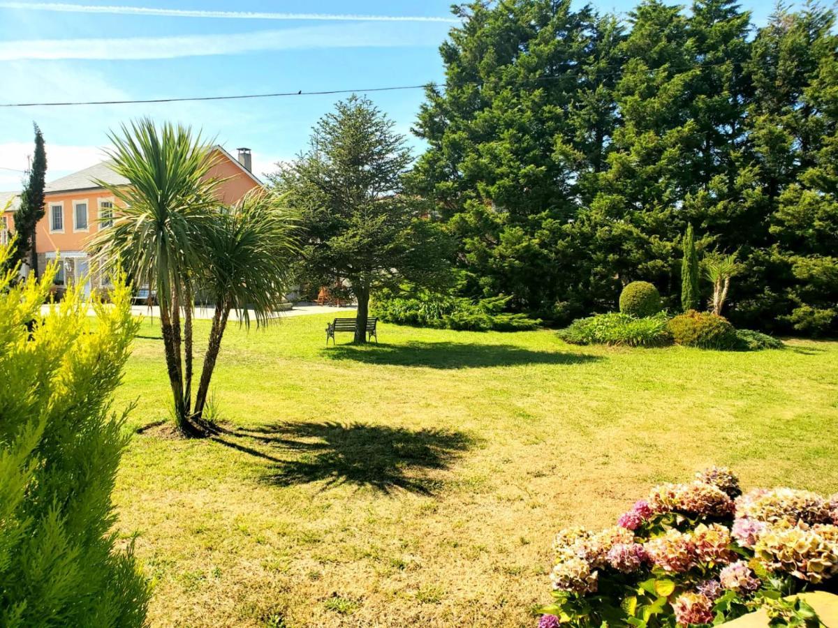 Apartamentos Turisticos Rosa Ribadeo Zewnętrze zdjęcie